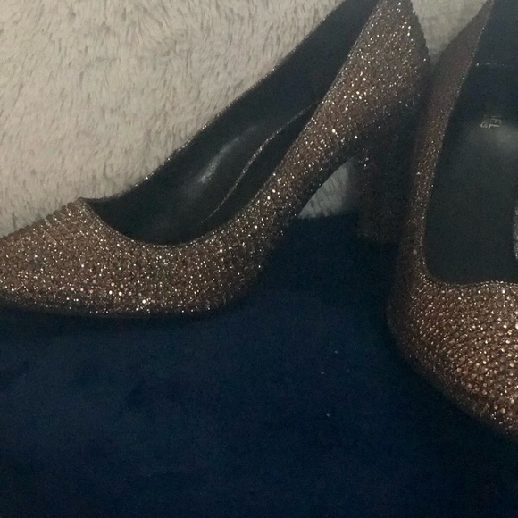 Michael kore abbi flex pump- brand new without box - Picture 2 of 6